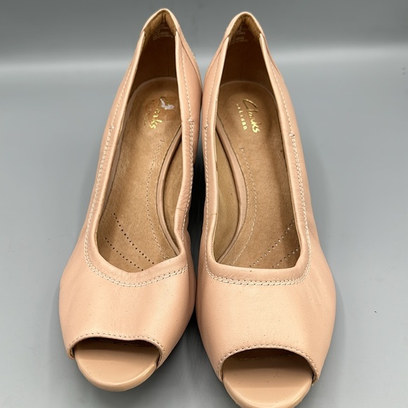 Clarks Artisan Burmese Art Wedge sz 9 - Picture 2 of 5